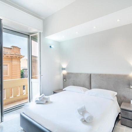 Kuzu Apts - City Center - Wifi Ac Tv Cagliari Buitenkant foto