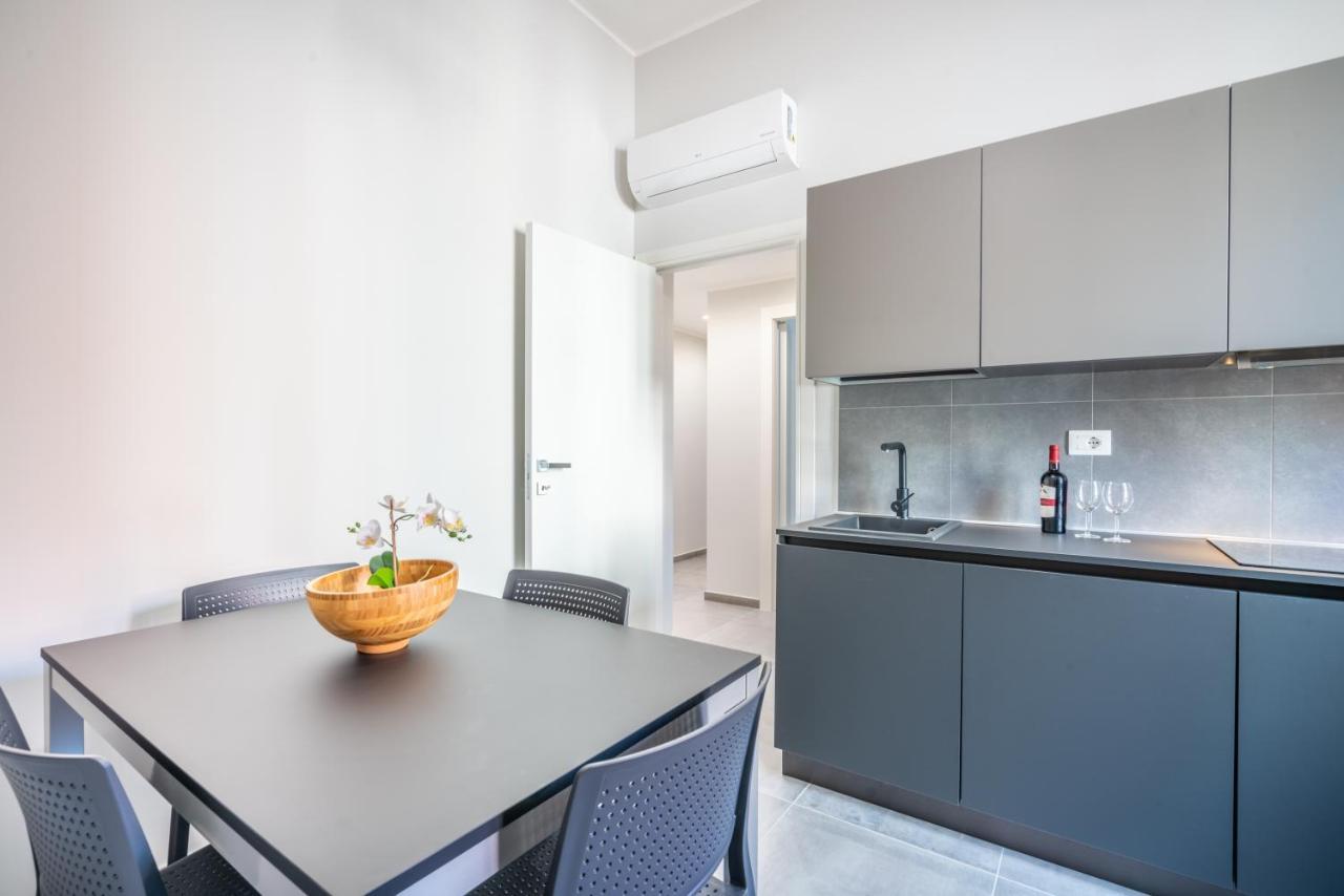 Kuzu Apts - City Center - Wifi Ac Tv Cagliari Buitenkant foto