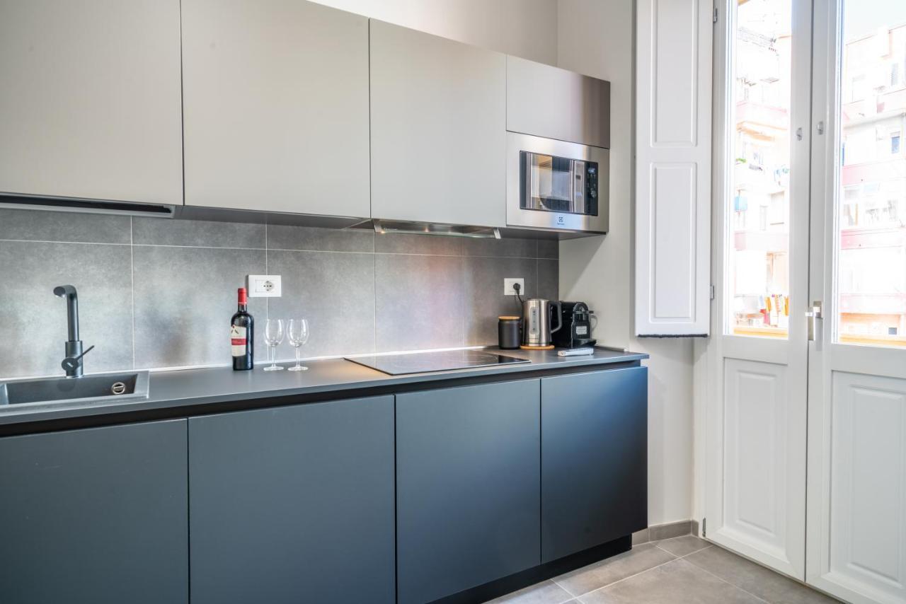 Kuzu Apts - City Center - Wifi Ac Tv Cagliari Buitenkant foto