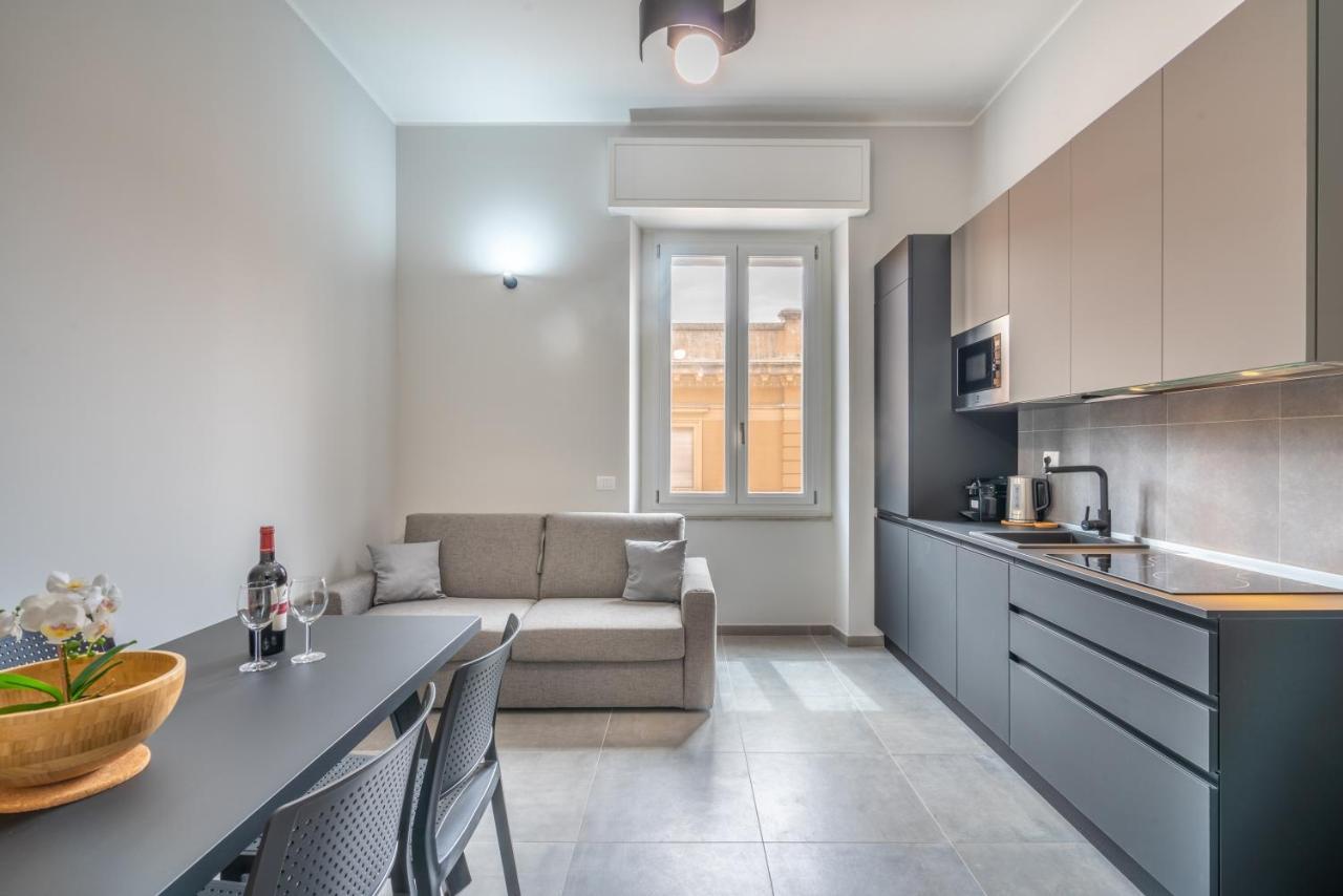 Kuzu Apts - City Center - Wifi Ac Tv Cagliari Buitenkant foto