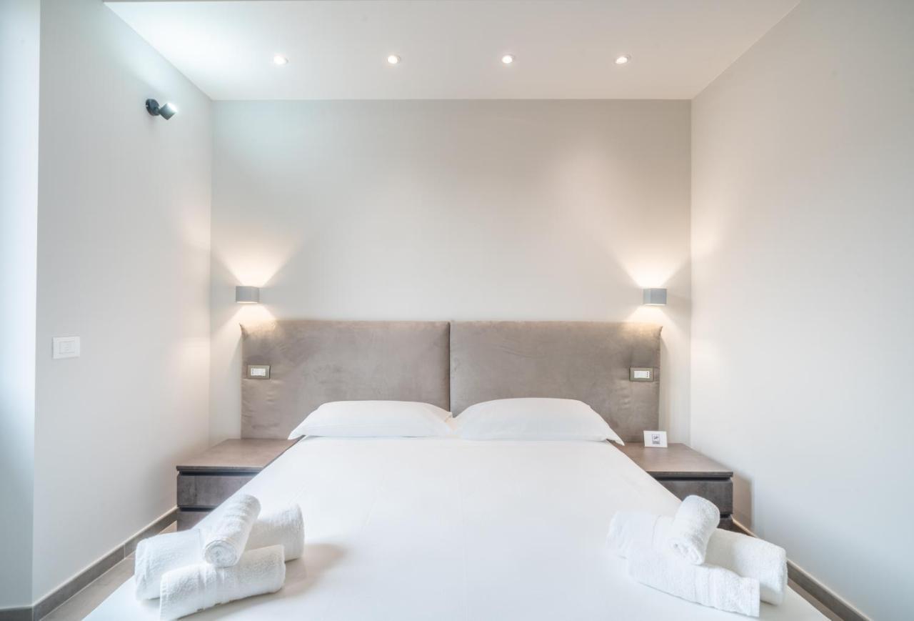 Kuzu Apts - City Center - Wifi Ac Tv Cagliari Buitenkant foto