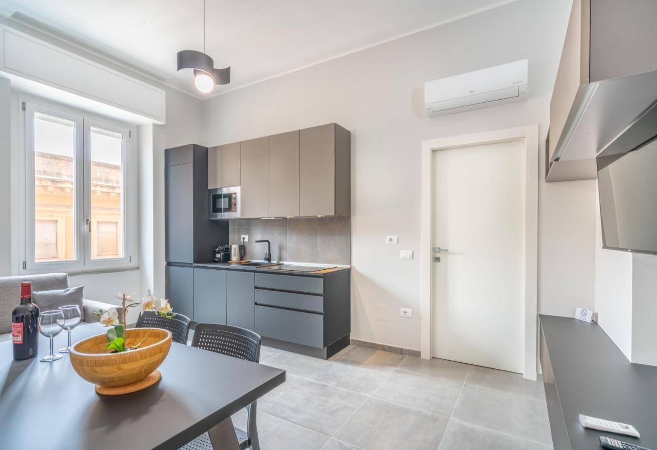 Kuzu Apts - City Center - Wifi Ac Tv Cagliari Buitenkant foto