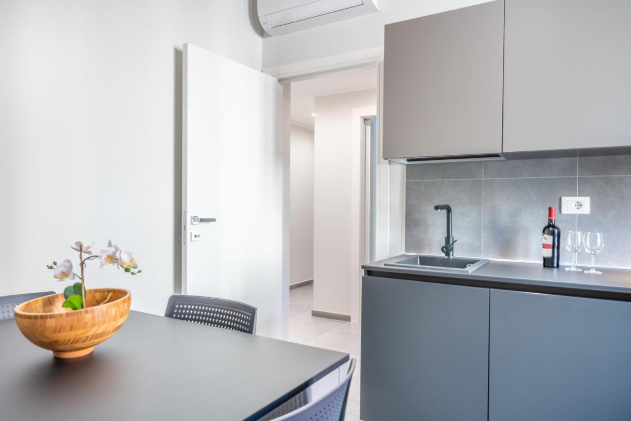 Kuzu Apts - City Center - Wifi Ac Tv Cagliari Buitenkant foto
